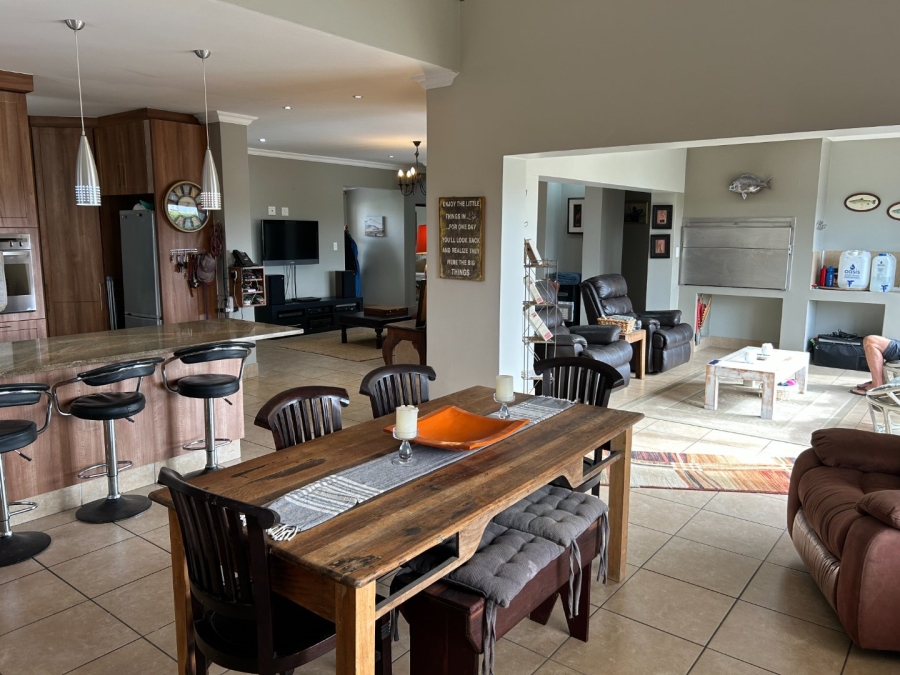 4 Bedroom Property for Sale in Blue Mountain Village Western Cape